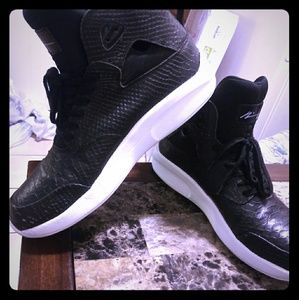 Men Article N° shoes size 12